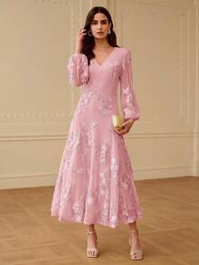 ZEYLAH V领褶皱腰身修身喇叭下摆镂空花卉连衣裙，秋冬款 - 粉色 - 查看 5