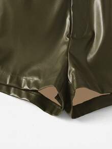 SHEIN Tall CURVE 大码女式纯色简约设计百搭休闲PU皮短裤 - 軍綠色 - 查看 3