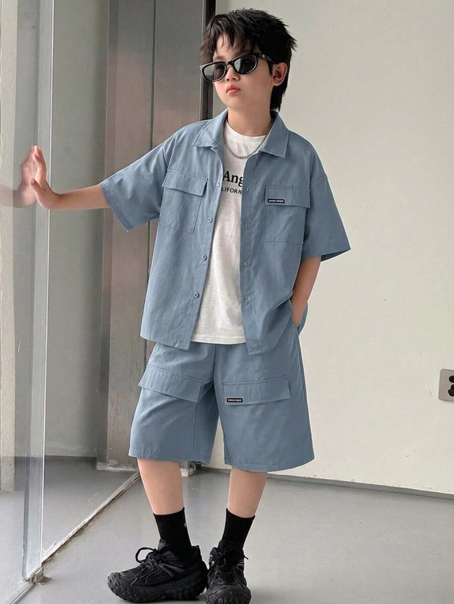 SHEIN Little Byeori 两件套儿童/青少年男童休闲韩版工装领开襟短袖衬衫和纯色短裤套装,适合上学、花园、海滩、生日、春夏穿着。 - 霧霾藍 - 查看 1