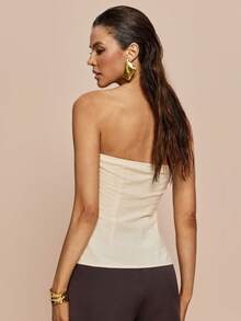 Olia Maree Olia Maree 女士优雅通勤无肩带上衣，收腰设计，金属扣装饰，纯棉面料，杏色，适合通勤、街头风和商务场合。无肩带衬衫，米色上衣，女士夏季服装，抹胸无肩带上衣，女士无肩带上衣，女装，连衣裙，女士连衣裙，女士夏季连衣裙，惊艳连衣裙，游艇连衣裙，女士上衣，束身衣，女士束身衣上衣，时尚上衣，中性色上衣，无肩带束身衣上衣 - 杏色 - 查看 3