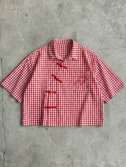 AXEPEAK Camisa de manga corta con botones y cuadros rojos y blancos con bordado en inglés para hombres