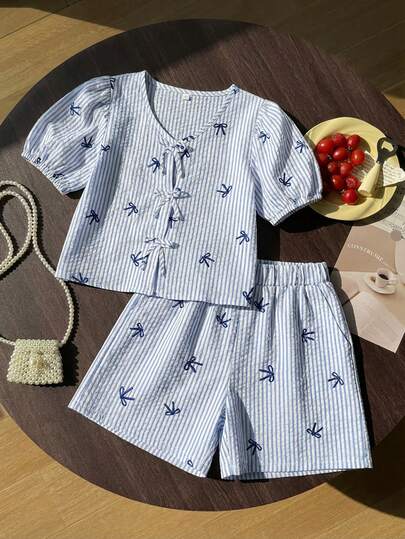 女童休闲度假条纹蝴蝶结宽松花瓣袖衬衫套装，夏季上衣，柔软舒适宽松版型，适合度假、旅行、校园、日常穿着