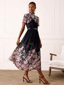 Lilora 这款优雅的中长印花连衣裙,精致百搭,优雅迷人,是通勤、日常穿着、休闲外出、派对、约会、聚会、休闲活动、野餐、假日、度假和夏季郊游的完美之选。优雅印花连衣裙,女士度假连衣裙,印花长裙,女士连衣裙,女士正装,女士优雅套装,女士夏季连衣裙,复古连衣裙,女士连衣裙,优雅经典款 - 彩色 - 查看 6