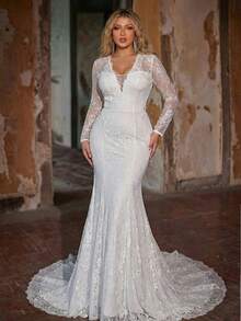 Aureia Plus Size Elegant Luxurious Romantic White V-Neck Sheer Long Sleeve French Lace Decor Backless Mermaid Hem Floor-Length Wedding Dress - White - View 9