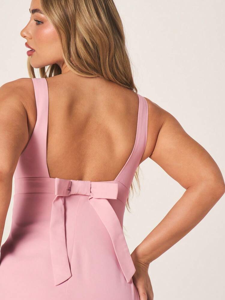 MISSGUIDED Pink Bodycon Mini Dress With Deep V Neckline And Back Tie Detail Perfect For Party Cocktail Evening Occasions