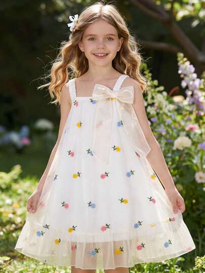 SHEIN 少女夏季新款甜杏色编织花卉刺绣吊带蝴蝶结装饰简约可爱度假沙滩裙