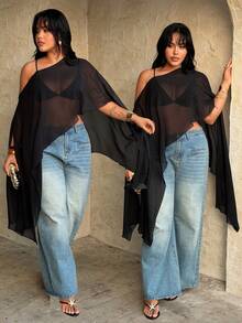 Rustia Áo kiểu nữ cỡ lớn thời trang và thanh lịch màu đen bằng vải chiffon hơi xuyên thấu, vạt áo bất đối xứng, vai bất đối xứng, áo một vai mùa xuân/hè, áo hở vai cỡ lớn, trang phục đi nghỉ mát cho người có thân hình đầy đặn, áo bất đối xứng, áo xuyên thấu cỡ lớn, áo đen xuyên thấu cỡ lớn, áo một vai, áo choàng xuyên thấu cỡ lớn, áo poncho xuyên thấu, bộ đồ denim cho nữ, trang phục 2 mảnh cho nữ có thân hình đầy đặn, quần jeans nữ cỡ lớn, áo poncho xuyên thấu, áo choàng xuyên thấu, trang phục mùa hè cho nữ cỡ lớn. - màu đen - Xem 1