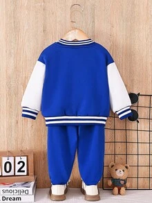 SHEIN Playful Pals 1套男嬰休閒字母印花開襟外套與長褲套裝，保暖內裡，適合秋冬春季返校穿著，藍白條紋小僕男童款 - 藍色 - 查看 2