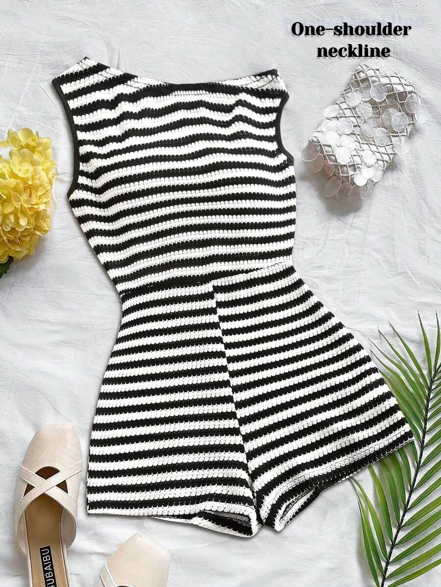 GlowEve 女士夏季新款休闲度假套装，适合派对、约会、海滩、邮轮、嘉年华、复活节、简约日常穿着，不对称肩部设计，收腰剪裁，黑白条纹连体衣 - 黑與白 - 查看 1