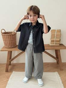 DAZY Toddler Boys' Letter Embroidered Short Sleeve Denim Shirt - Blue - View 4