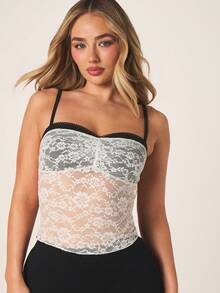 MISSGUIDED 女士蕾丝吊带背心，饰有扇形花边和可调节肩带，适合晚间约会场合 - 黑與白 - 查看 5