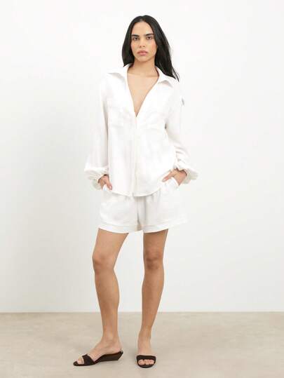 KSTM Conjunto de dos piezas de mujer de lino blanco con camisa de manga globo con botones y pantalones cortos relajados, conjunto de verano casual