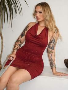 Arliah 女士新款性感露背褶饰腰部修身闪亮裹身裙，适合日常通勤、毕业典礼、独立日派对 - 酒紅色 - 查看 6