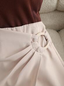 SHEIN Franclia 休闲百搭连体裤吊带上衣搭配卡其色短裤/半裙/阔腿裤，女士春夏两件套 - 卡其色 - 查看 8