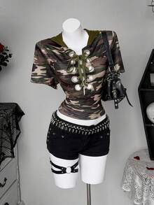 Sunspun Camisa ajustada de manga corta con capucha y cordón para mujer de talla grande con estampado de camuflaje - Multicolor - Ver 4