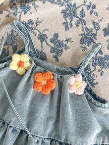 SHEIN 女嬰時尚休閒 3D 花朵裝飾牛仔無袖洋裝與包包套裝，適合春/夏、室內、戶外、旅行、海灘、日常穿著 - 彩色 - 查看 6