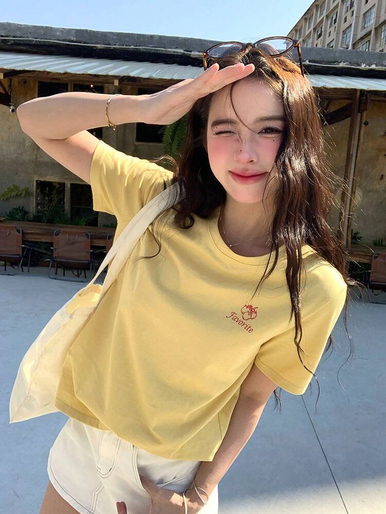 Women's Letter & Fruit Print Casual Round Neck Short Sleeve T-Shirt Graphic Tees Women