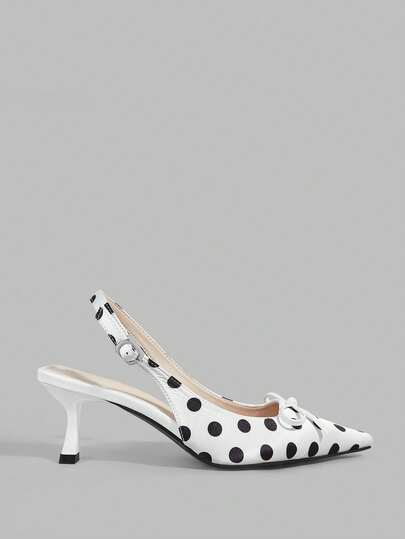 Ontre 波点蝴蝶结尖头空心凉鞋，法式复古风，经典黑白波点蝴蝶结装饰，既优雅又少女，适合喜欢轻盈成熟风格的女孩，可搭配日常通勤、约会、下午茶等场合（搭配连衣裙/牛仔裤非常合适）。