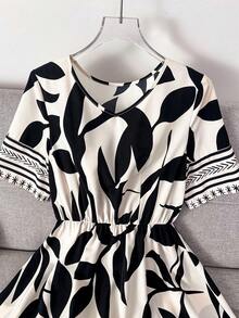 GlowEve Women's Elegant Leaf Print V-Neck Short Sleeve Dress, Summer - Multicolor - View 6