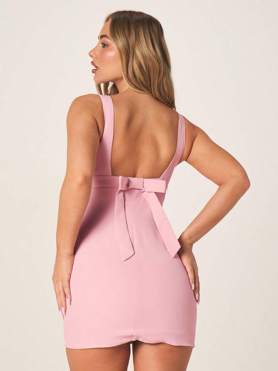MISSGUIDED Vestido mini ajustado rosa con escote en V profundo y detalle de lazo en la espalda, perfecto para fiestas, cócteles y ocasiones de noche - Rosa - Ver 1