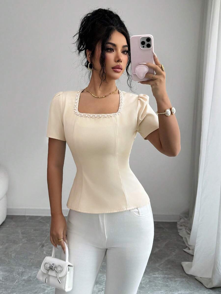 Elenzga Blusa elegante de mulher para uso diário, casual e de férias, com gola quadrada e decoração de pérolas, cintura marcada, blusa de manga curta versátil e sofisticada na cor damasco para a primavera e o verão - Vinho - Visão 1