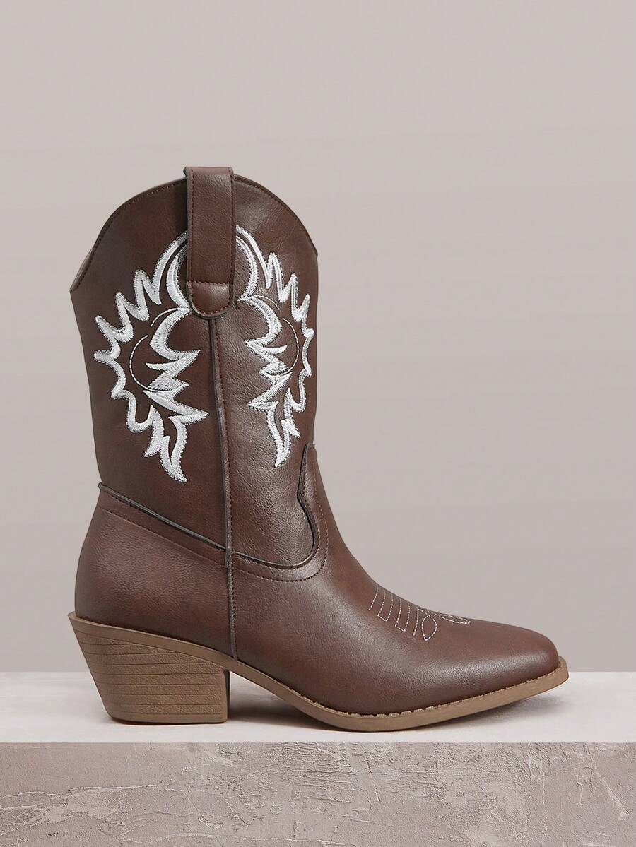 Styleloop 女士白色西部靴，尖头粗跟V型开口皮靴，低跟刺绣过膝靴和踝靴 - 深棕色 - 查看 1