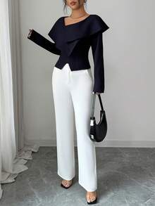 Modelyn Áo sơ mi nữ màu xanh navy, kiểu dáng thường ngày thanh lịch và thoải mái cho mùa xuân hè, phù hợp đi làm, hẹn hò, dự tiệc sinh nhật, công sở, đơn giản và hiện đại, phong cách đô thị. Áo có ve áo lớn, cổ trễ vai, tay dài, thiết kế xẻ tà trước và giữa, dáng ôm. - Màu xanh hải quân - Xem 5