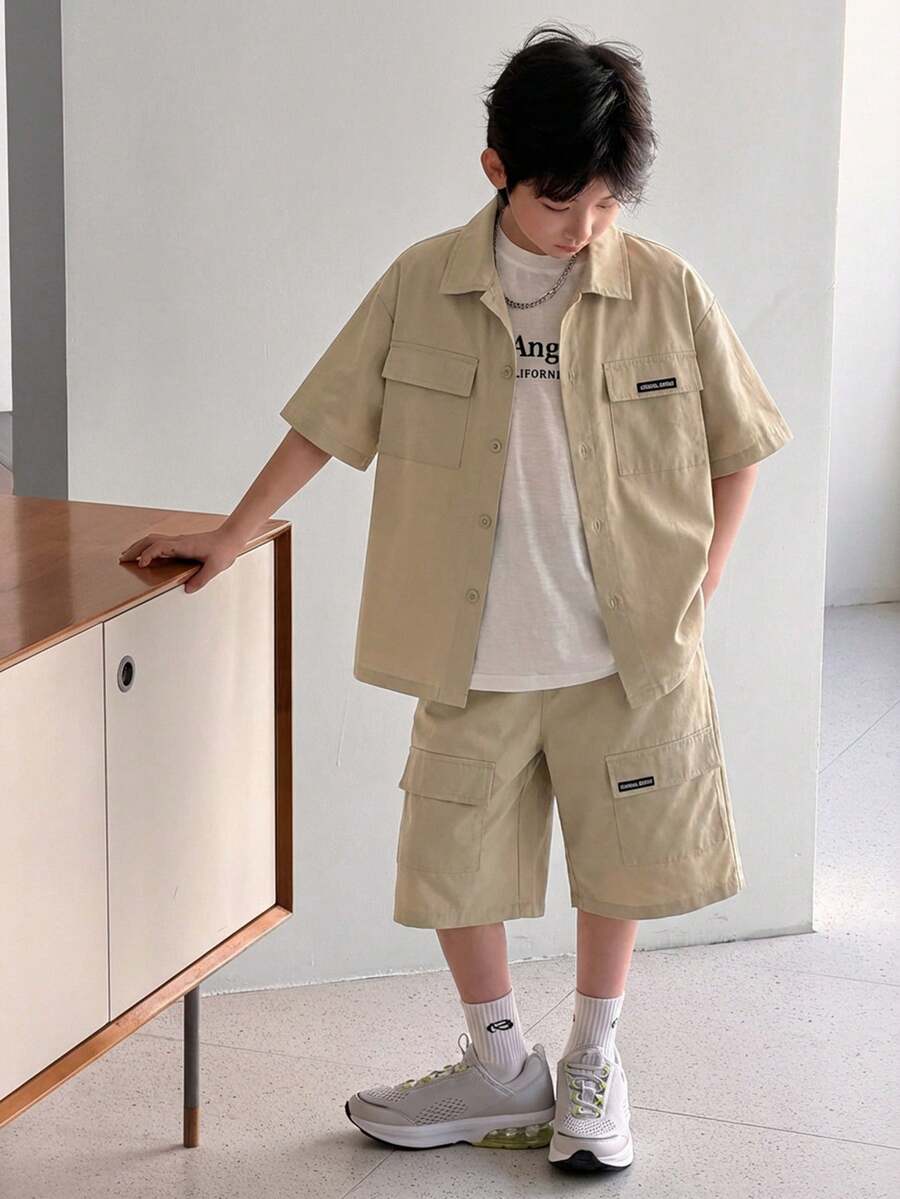 SHEIN Little Byeori 2件套儿童/青少年男童休闲韩版工装领短袖衬衫和纯色短裤套装,适合上学、花园、海滩、生日、春夏等场合。 - 駝色 - 查看 1