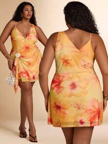 SHEIN BAE 大码女式V领黄色碎花迷你裙，贝壳装饰，度假海滩风 - 黃色 - 查看 9