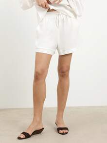 KSTM 女士白色亚麻套装，灯笼袖衬衫搭配宽松短裤，两件套夏季休闲装 - 白色 - 查看 5