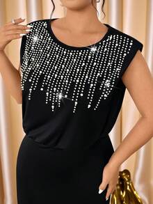 Cravure Robe en tricot grande taille avec broderie perlée dorée, élégante pour cocktail, thé de l'après-midi, déplacement, robe fourreau sophistiquée et gracieuse avec broderie perlée 3D sans manches, robe mi-longue noire grande taille - Noir - Voir 6