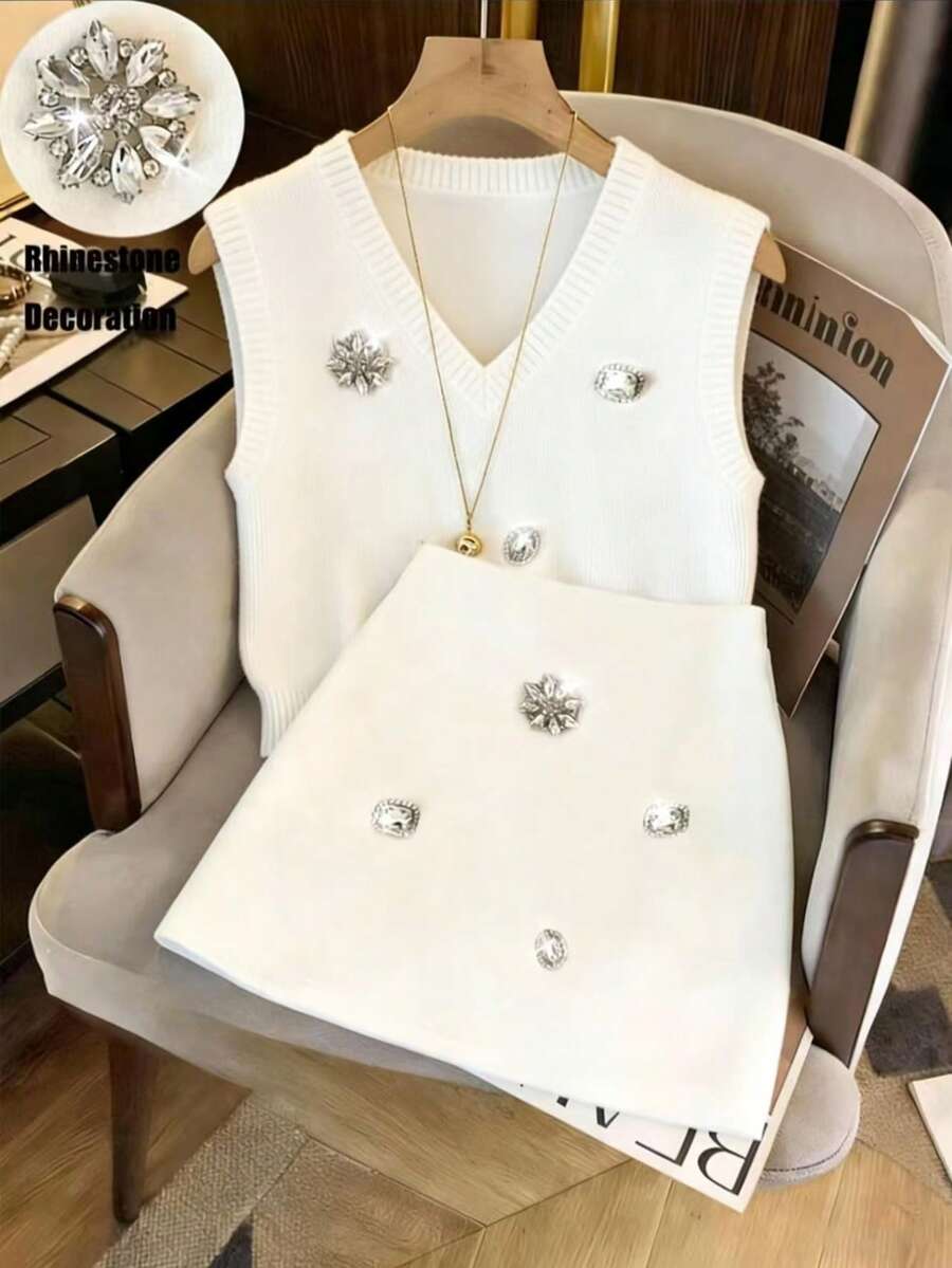 GlowEve 女士优雅钻石V领吊带背心和迷你裙两件套 - 白色 - 查看 1