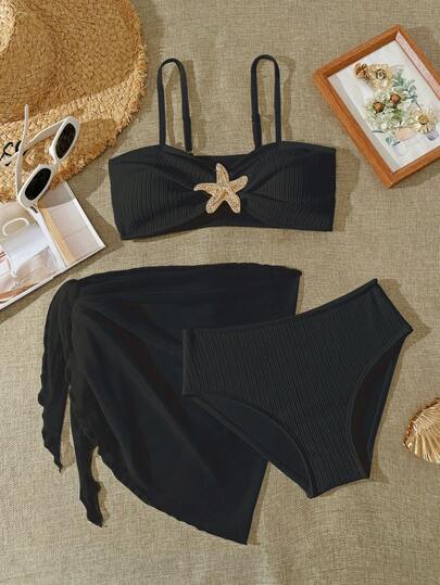 SHEIN 少女白色罗纹比基尼套装，饰有金色海星图案，复古甜美元素，适合海滩度假，是年龄稍大女孩的时尚单品。