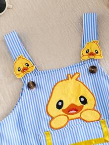 SHEIN Playful Pals 2件套男婴圆领短袖T恤和卡通鸭子刺绣背带短裤套装，春夏休闲婴儿服装，男婴夏季服装，男婴套装，婴儿男童服装，婴儿休闲连体衣，新生儿中性套装，自然婴儿服装，婴儿男女通用服装套装，男婴卡通鸭子连体衣 - 藍色 - 查看 4