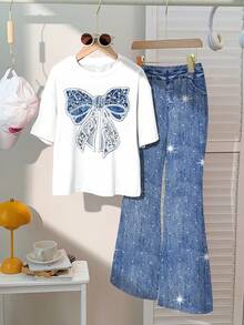 Bộ 2 món, phong cách giản dị tối giản sáng tạo cá tính tươi mới thanh lịch màu xanh dương và trắng bóng bẩy với họa tiết nơ trang trí, áo tay ngắn cổ tròn và quần ống loe, thích hợp cho mùa hè, đi chơi, dạo phố, ngày Valentine, hoặc để hai chị em gái cùng mặc. Quần jeans ống loe có nơ dễ thương. - Nhiều màu - Xem 2