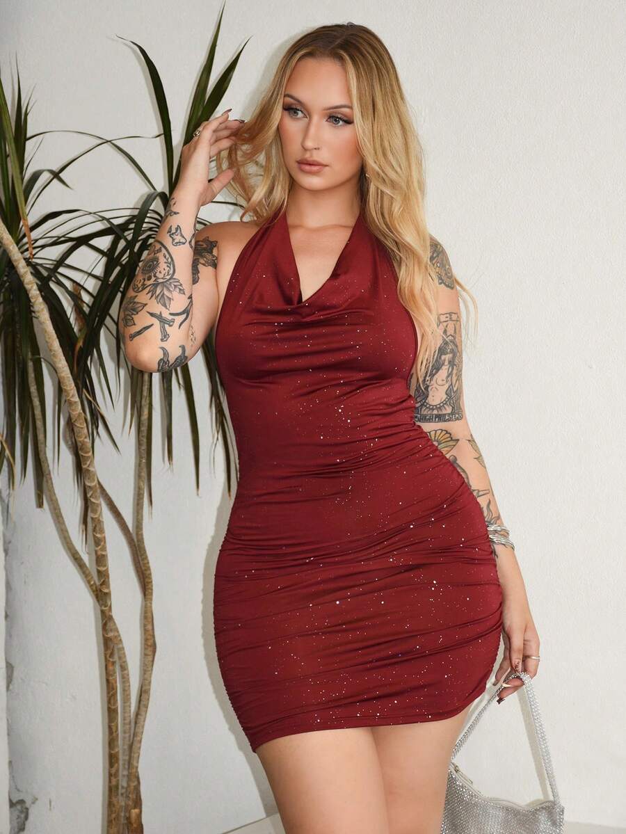 Arliah 女士新款性感露背褶饰腰部修身闪亮裹身裙，适合日常通勤、毕业典礼、独立日派对 - 酒紅色 - 查看 1