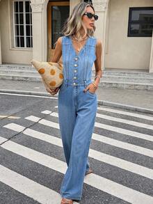 Serisse Quần yếm denim không tay cổ chữ V dáng rộng cho nữ, hàng mới về mùa hè, trang phục lễ hội, đi làm, nghỉ mát, tốt nghiệp, phong cách Y2K dễ thương, thời trang đường phố, dự tiệc, đám cưới, thanh lịch, công sở, thường ngày. Áo yếm denim cổ chữ V không tay màu xanh cổ điển với cúc vàng, ống rộng, quần yếm denim retro, áo yếm denim cúc vàng, áo yếm denim thường ngày, áo yếm denim kiểu Pháp, trang phục denim thường ngày, áo yếm denim kiểu Pháp cổ điển, phong cách đô thị thanh lịch. - Màu xanh lam - Xem 3