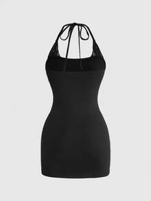 ROMWE Đầm siêu ngắn nữ phong cách Y2K cổ yếm phối ren tương phản hình hổ, thư pháp Trung Quốc, hoa mai và khẩu hiệu thực vật. - màu đen - Xem 2