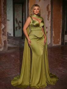 Aureia Vestido plus size elegante e romântico verde-oliva com gola plissada, sem mangas e barra sereia em chiffon, ideal para festas noturnas, encontros, bailes, férias e casamentos. - Verde - Ver 5