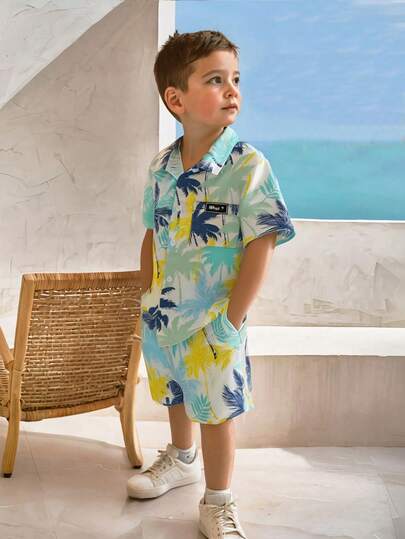 SHEIN 2pcs Young Boys' Casual Vacation Colorful Striped Print Pattern Lapel Short Sleeve Shirt & Loose Shorts Set, Suitable For Spring/Summer, Daily, School, Travel, Holiday, Party