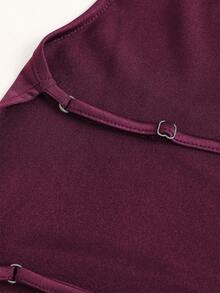 Sweetra Tank Top Model Halter Leher Tinggi Elegan dengan Bagian Belakang Silang Elastis yang Dapat Diatur - Red Violet - View 4