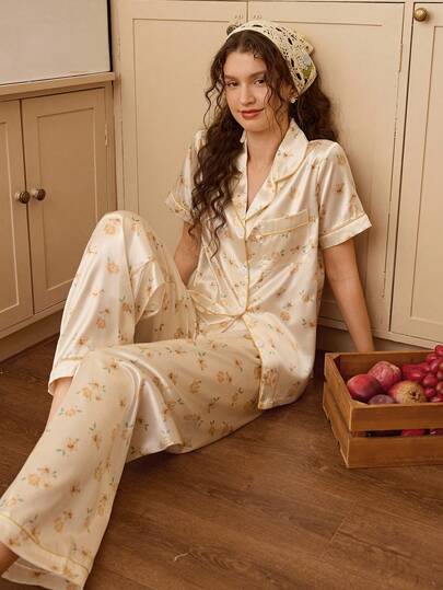 CottageSlumber Conjunto de pijama de manga corta con cuello de solapa de seda sintética con estampado floral diminuto para mujeres