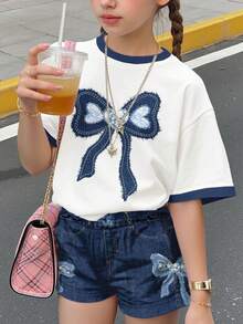 牛仔蓝，复古拼接蝴蝶结设计，少女休闲宽松圆领短袖T恤短裤两件套，适合春夏日常、居家、度假、校园、假日穿着，少女套装，青少年春夏服装，时尚新潮，春夏潮流，度假风，休闲舒适。 - 彩色 - 查看 6