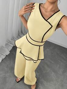 Modelyn Bộ jumpsuit không tay với đường viền tương phản và gấu áo bất đối xứng dành cho nữ. - Vàng nhạt - Xem 8