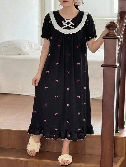 SHEIN Ropa de estar en casa informal y holgada para niña preadolescente con cuello redondo, manga corta, estampado de corazón, lazo y ribete de encaje