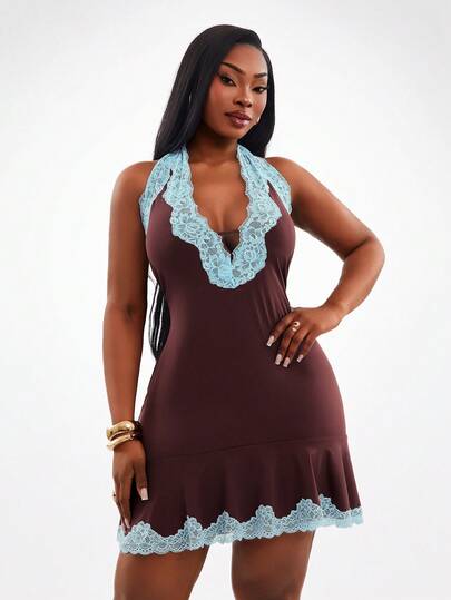 Radiana 大码女式时尚休闲性感优雅度假风深V领露背撞色蕾丝拼接A字迷你连衣裙，春夏款