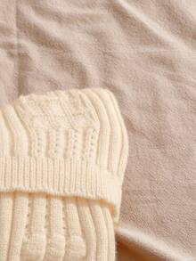 GlowEve 女士露肩修身休闲针织上衣 - 杏色 - 查看 4