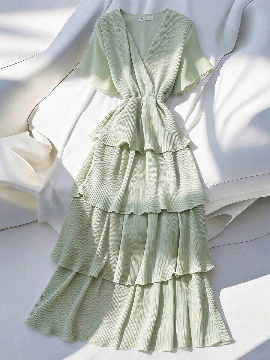 GlowEve 优雅女士杏色缎面拼接V领多层蛋糕设计奢华缎面连衣裙，适合休闲度假、约会、派对、情人节、婚礼、晚宴等场合，尽显优雅气质。这款连衣裙是春季女士的理想之选，兼具美观与实用性，是正式场合的完美之选。 - 薄荷綠 - 查看 1