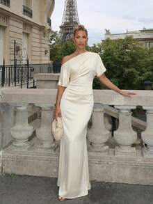 Lumalex 优雅象牙色二合一长款连衣裙,采用不对称单肩领口设计,垂褶短袖,塑形收腰,缝线清晰的紧身胸衣,光滑缎面面料,修身直筒长款连衣裙,完美适用于夏季、春假旅行、邮轮旅行、海滩周末、度假、派对、约会之夜、婚礼、舞会、宴会、生日、嘉年华、节日和其他假日活动。这款连衣裙展现了浪漫的情人节氛围、新潮少女的魅力、波西米亚休闲风、低调奢华、商务时尚以及轻松度假的优雅气质。荷叶边下摆修身长袖连衣裙:层次丰富,点缀闪亮元素,是参加奢华舞会、招待会、宴会、婚礼、锐舞派对、节日庆典、假日聚会和户外晚间活动的理想之选——无论何时您需要打造精致而又引人注目的派对造型,它都是您的完美之选。 - 杏色 - 查看 2