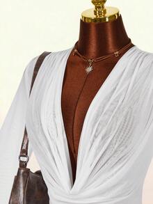 Amplova 女士长袖绿色修身无袖网纱迷你连衣裙，荷叶边设计和挂脖领口，适合秋冬季派对、新年、圣诞节、万圣节、情人节等场合穿着。 - 白色 - 查看 3